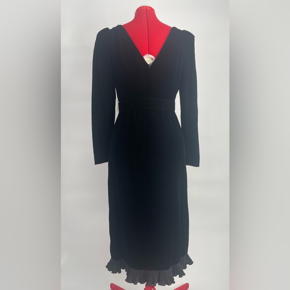 Vintage Joan Leslie By Kasper Black Velvet Long Sleeve Formal Cocktail Dress - Picture 6 of 10